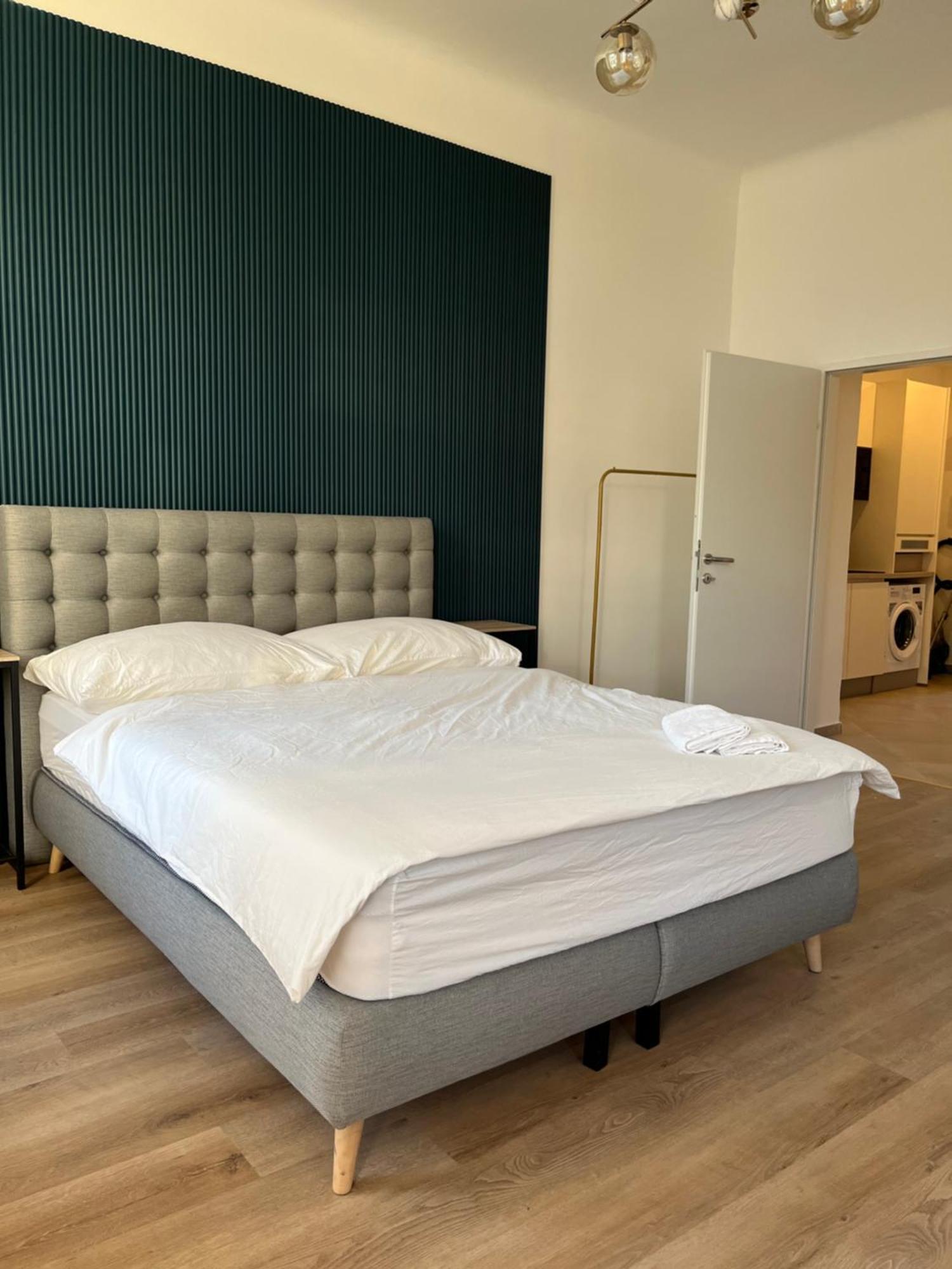 Apartment Schoenbrunn Near Metro Wiedeń Zewnętrze zdjęcie